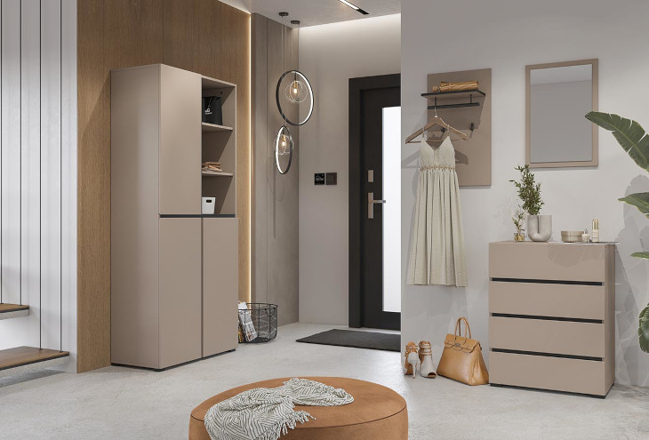 Crosi 1 Kongo Schwarze Garderobe